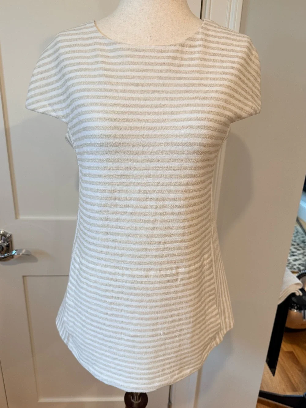 L'AGENCE Beige & White Striped Cap-Sleeve Top - Picture 4 of 15